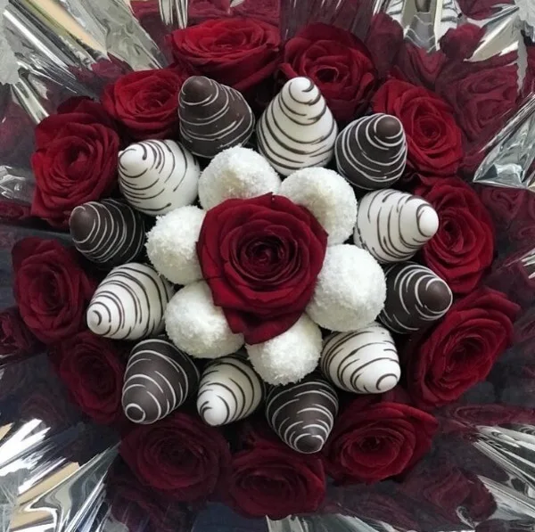 Fleur de Chocolat Blumenstrauß mit Schokoladenerdbeeren